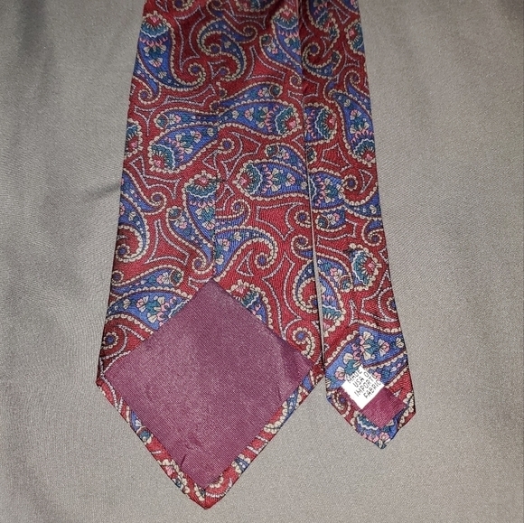 Haggar Red & Blue Paisley Print Tie New - Picture 5 of 5